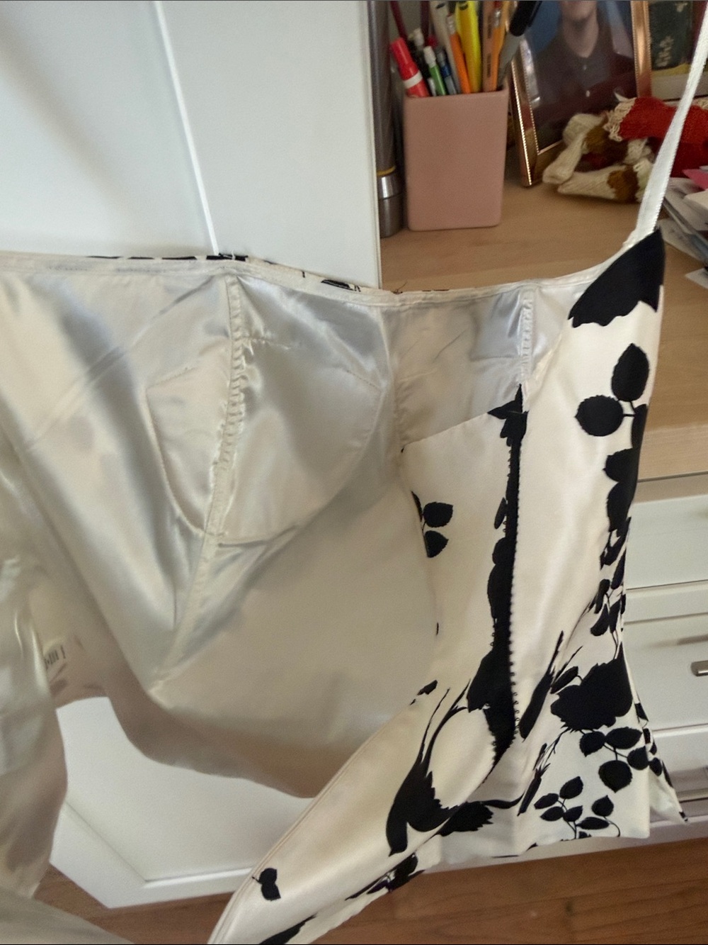 White House, black market silk corset top - Picture 6 of 9